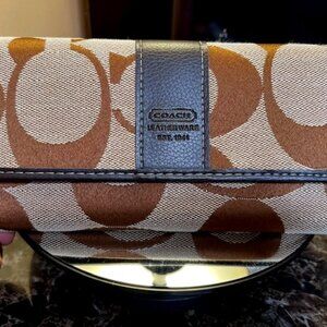COACH, EUC SIGNATURE BROWN CANVAS WALLET